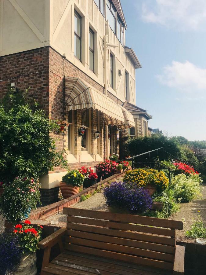 The Bebington Bed & Breakfast Eksteriør bilde